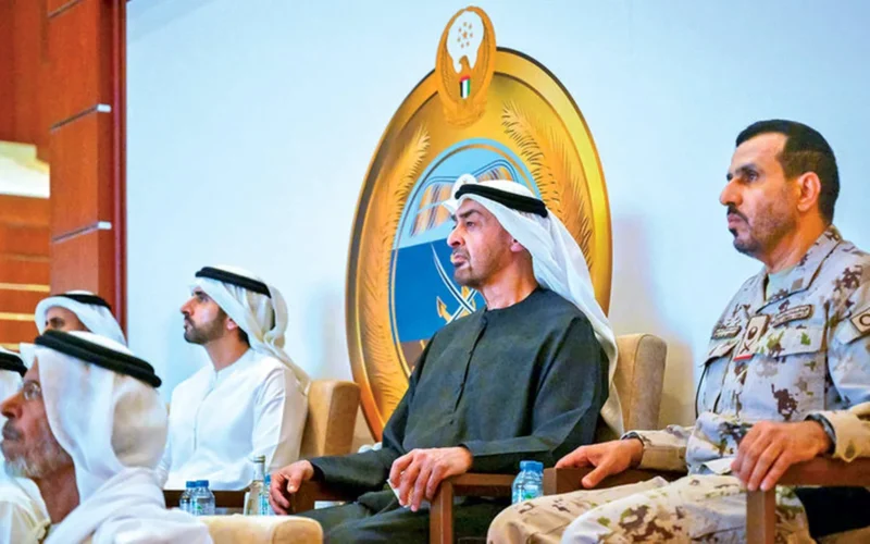 رئيس الدولة يتفقد جاهزية القوات المسلحة في وزارة الدفاع